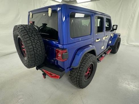 Used 2019 Jeep Wrangler Unlimited Sahara AWD/4WD image 3