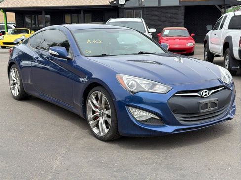 Used 2015 Hyundai Genesis 3.8 RWD image 3
