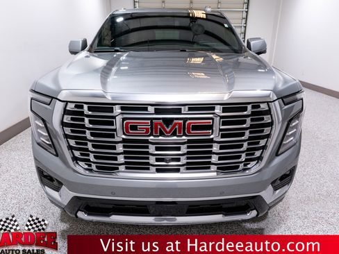 Used 2025 GMC Yukon XL Denali image 7