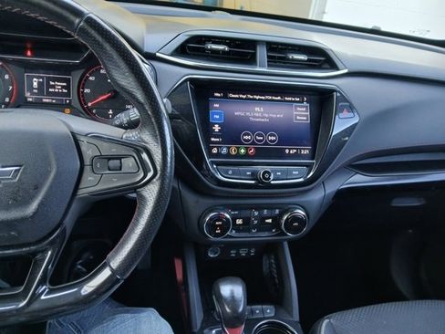 Used 2021 Chevrolet TrailBlazer RS w/ Convenience Package image 27