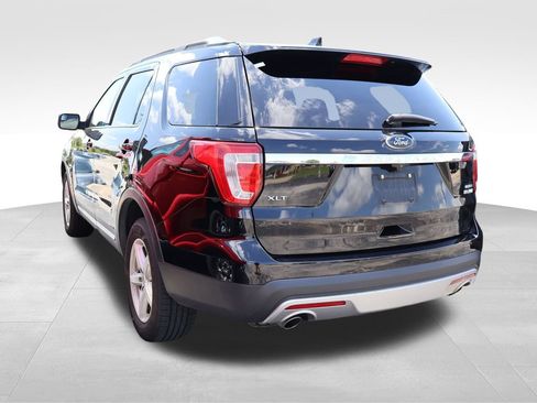 Used 2016 Ford Explorer XLT w/ Equipment Group 202A AWD/4WD image 23