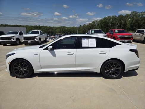 Used 2025 Cadillac CT5 V RWD image 5
