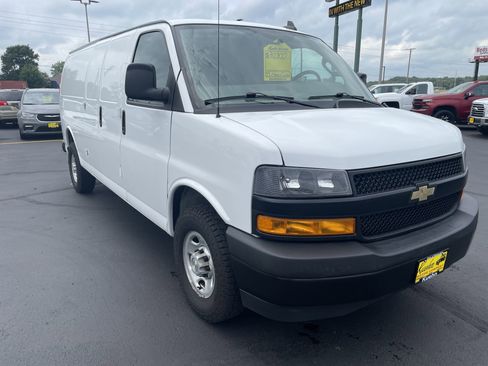 Used 2022 Chevrolet Express 2500 Extended w/ Driver Convenience Package image 2