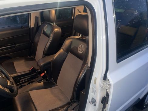 Used 2014 Jeep Patriot Latitude w/ Freedom Edition Package image 14