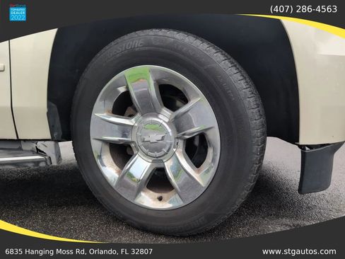 Used 2015 Chevrolet Suburban LTZ RWD image 30