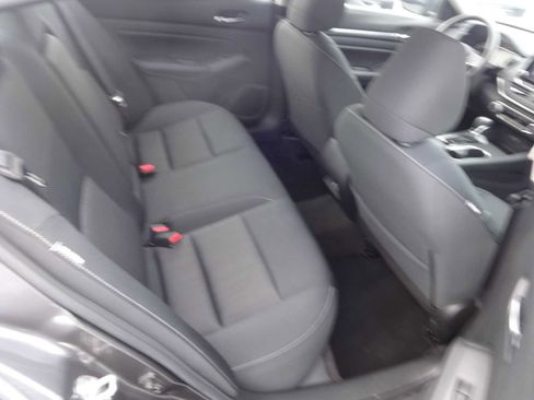 Used 2022 Nissan Altima 2.5 SV image 8