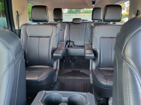Used 2023 Ford Expedition Max XLT AWD/4WD image 14
