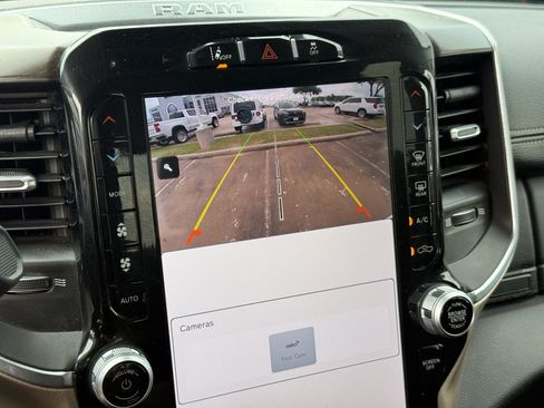 Used 2024 RAM 2500 Laramie w/ Safety Group AWD/4WD image 22
