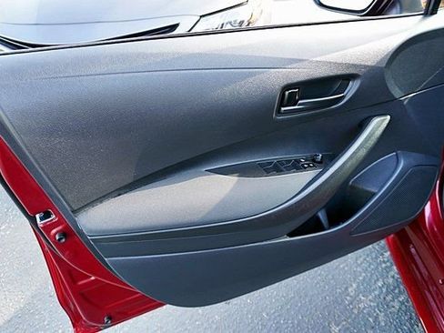 Used 2026 Toyota Corolla LE w/ Carpet Mat Package (TMS) image 21