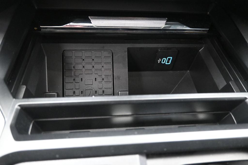 Used 2025 Ford F250 Lariat w/ Black Appearance Package AWD/4WD image 30