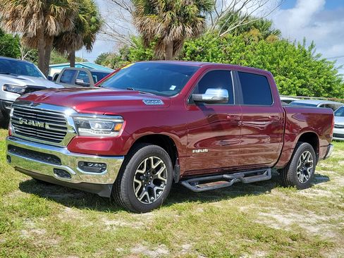 Used 2023 RAM 1500 Laramie AWD/4WD image 2