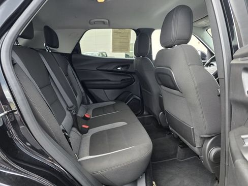 Used 2025 Chevrolet TrailBlazer LT AWD/4WD image 27