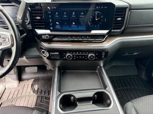 Used 2024 Chevrolet Silverado 2500 LT w/ Convenience Package AWD/4WD image 19