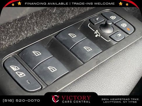 Used 2021 Volvo XC40 T5 R-Design w/ Advanced Package image 17