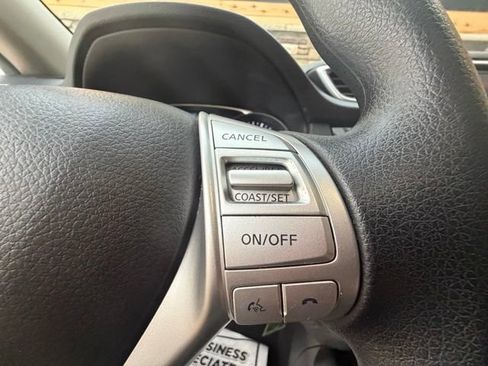 Used 2016 Nissan Rogue S AWD/4WD image 25
