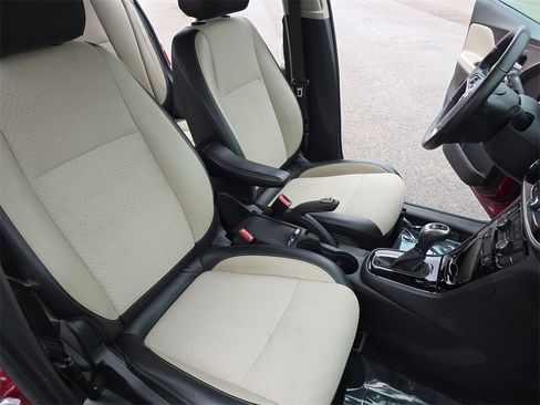 Used 2019 Buick Encore Preferred image 10