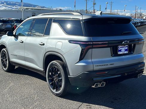 New 2026 Chevrolet Traverse LT w/ Midnight/Sport Edition image 7