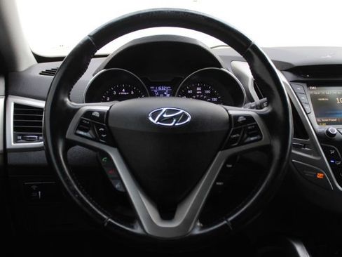 Used 2013 Hyundai Veloster RE:MIX Edition image 23