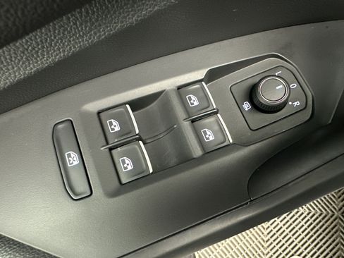 Used 2026 Volkswagen Jetta Sport FWD image 25