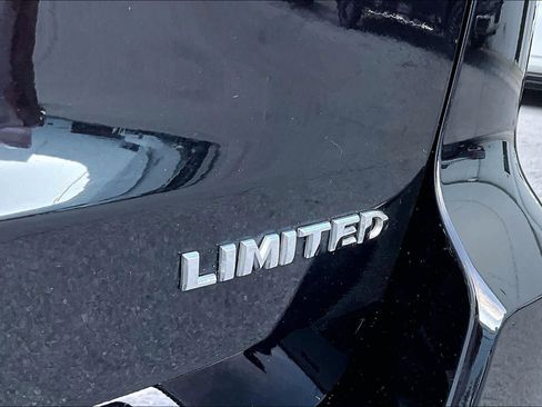 Used 2019 Jeep Grand Cherokee Limited w/ Luxury Group II image 28