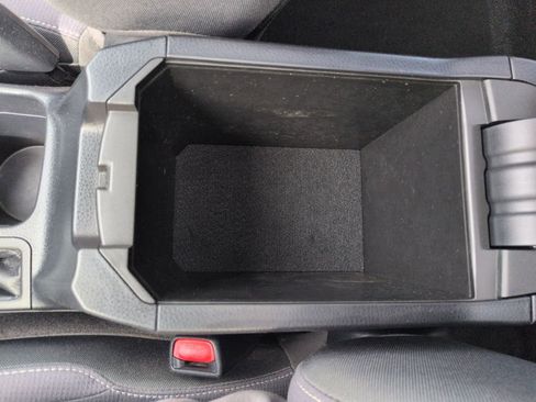 Used 2013 Toyota RAV4 XLE image 26