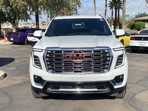 Used 2025 GMC Yukon Denali image 3
