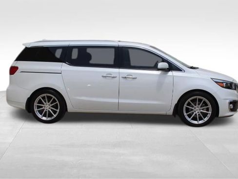 Used 2016 Kia Sedona SX Limited FWD image 4