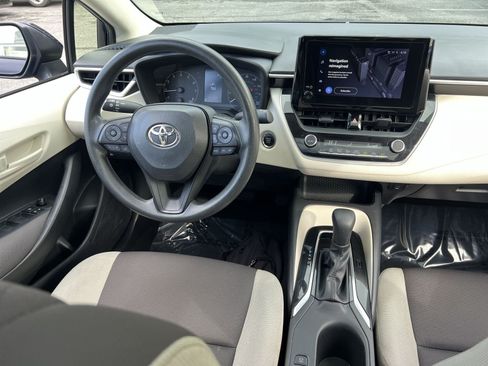 Used 2024 Toyota Corolla LE FWD image 31