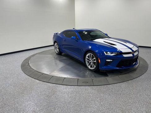 Used 2017 Chevrolet Camaro SS image 4
