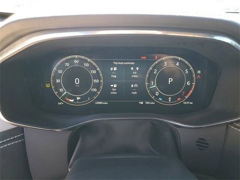 Used 2024 Jaguar F-PACE R-Dynamic S image 19