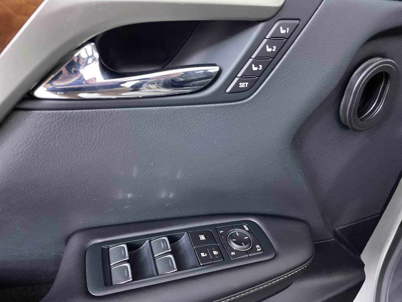 Used 2018 Lexus RX 350 AWD w/ Premium Package image 11
