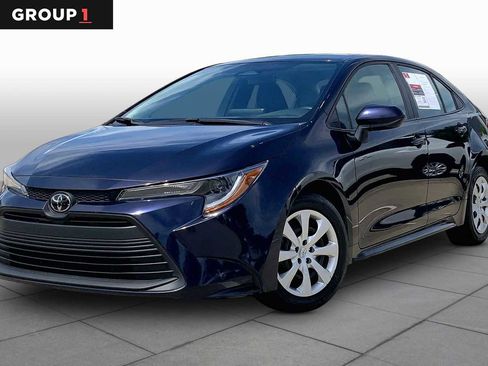 Used 2024 Toyota Corolla LE FWD image 1