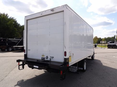 Used 2023 Ford E-450 and Econoline 450 Super Duty w/ Power Windows & Locks Group RWD image 7