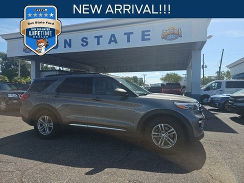 Certified 2021 Ford Explorer XLT w/ Equipment Group 202A RWD image 1