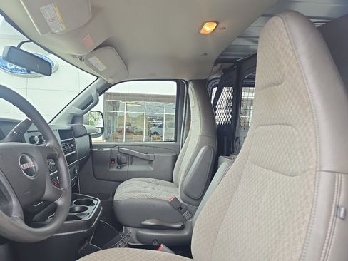 Used 2017 GMC Savana 2500 w/ All Terrain Package RWD image 16