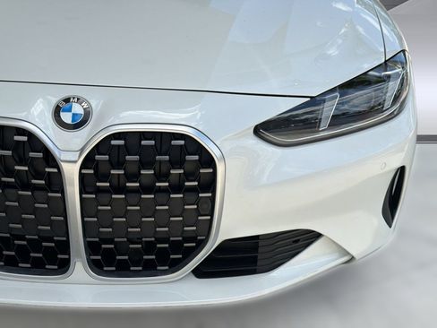 Used 2025 BMW 430i Convertible RWD image 11