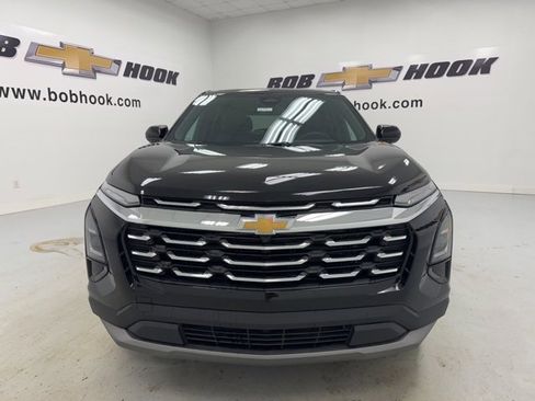 New 2026 Chevrolet Equinox LT w/ Convenience Package II image 2