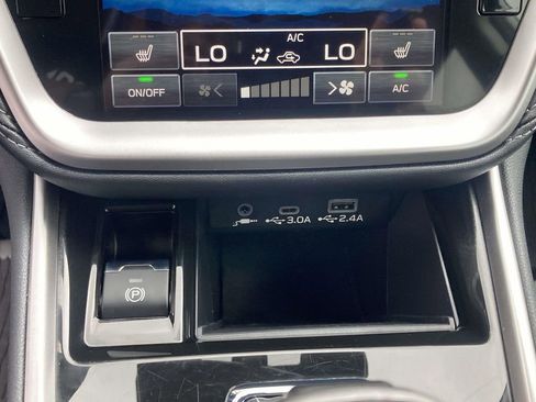 Used 2024 Subaru Outback Premium AWD/4WD image 24
