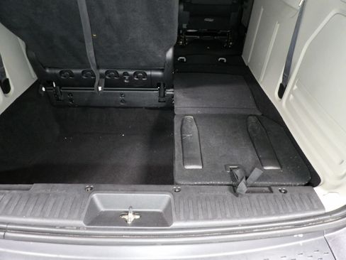 Used 2019 Dodge Grand Caravan SXT FWD image 9
