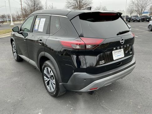 Used 2022 Nissan Rogue SV w/ SV Premium Package image 7