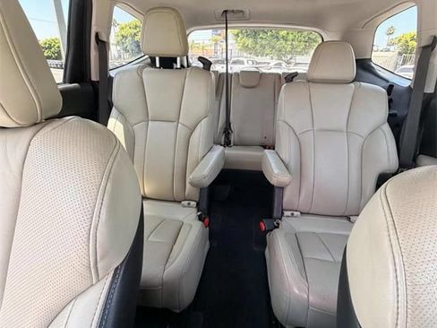 Used 2020 Subaru Ascent Limited w/ Technology Package AWD/4WD image 34