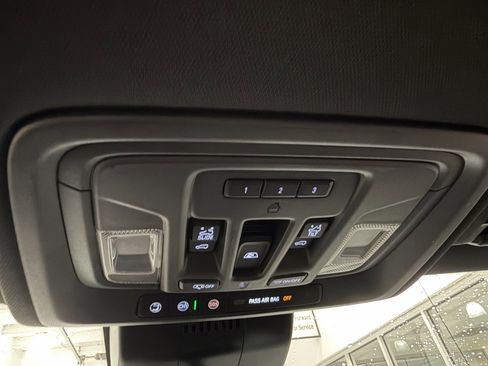 Used 2024 GMC Sierra 1500 AT4 w/ Technology Package image 23