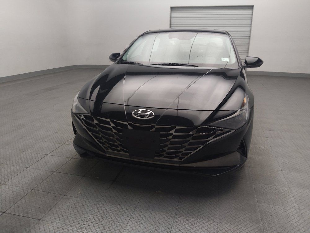 Used 2021 Hyundai Elantra Limited FWD image 15
