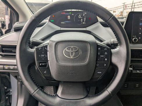 Used 2025 Toyota Prius LE image 17