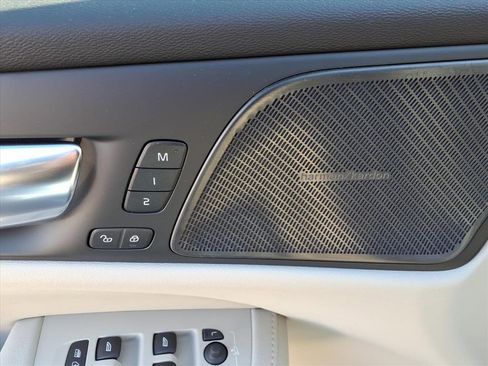 Certified 2026 Volvo V60 B5 Cross Country Ultra w/ Protection Package Premier image 14