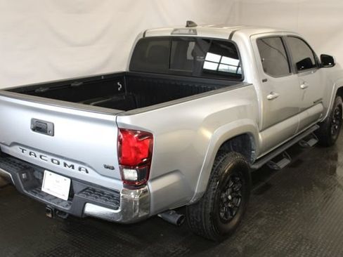 Used 2022 Toyota Tacoma SR5 RWD image 4