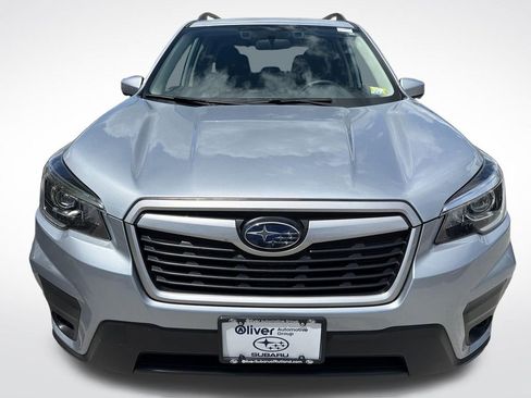 Used 2019 Subaru Forester Premium AWD/4WD image 5