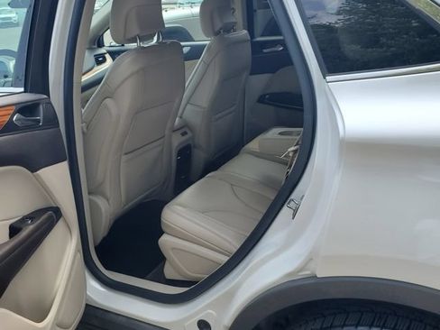 Used 2017 Lincoln MKC Select w/ Select Plus Package AWD/4WD image 34
