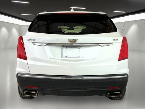 Used 2017 Cadillac XT5 Luxury w/ Driver Awareness Package image 10