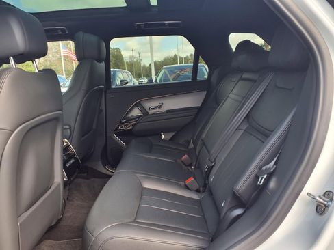 Used 2025 Land Rover Range Rover Sport SE AWD/4WD image 18
